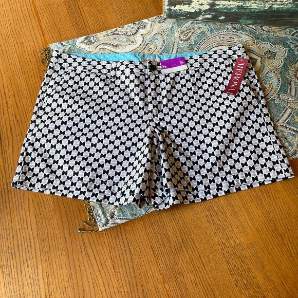 Merona Pants - Merona chinos style shorts NWT Black gray white geometric print, side pockets 16